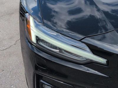 2024 Volvo S60 — photo 10 view