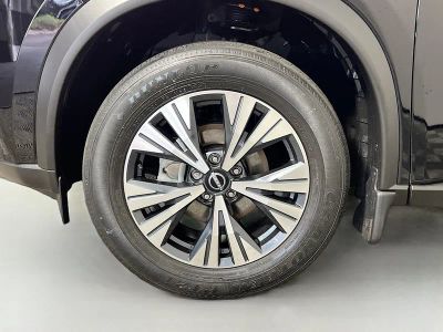 2023 Nissan Rogue — photo 11 view