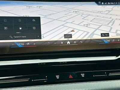 2026 BMW 5 Series — photo 10 view