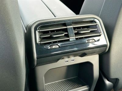 2026 BMW 5 Series — photo 20 view