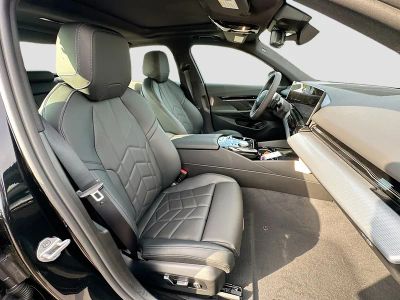 2026 BMW 5 Series — photo 23 view
