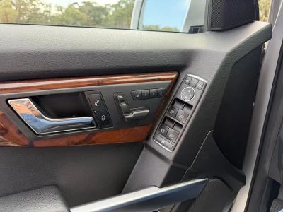 2011 Mercedes-Benz GLK 350 — photo 26 view