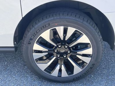 2026 Ford Expedition - Photo 9