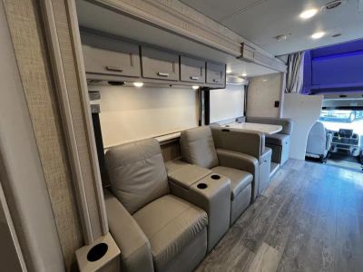 2023 Thor Motor Coach PASADENA - Photo 18