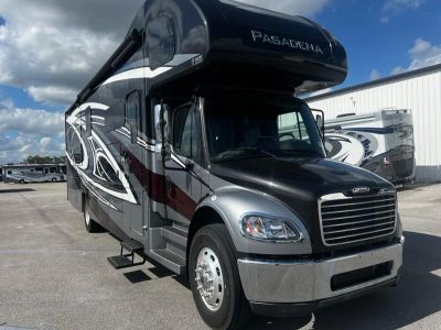 2023 Thor Motor Coach PASADENA - Photo 1
