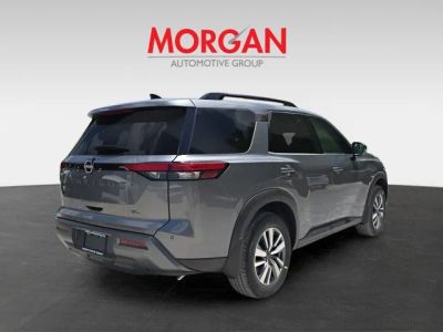 2026 Nissan Pathfinder — photo 8 view