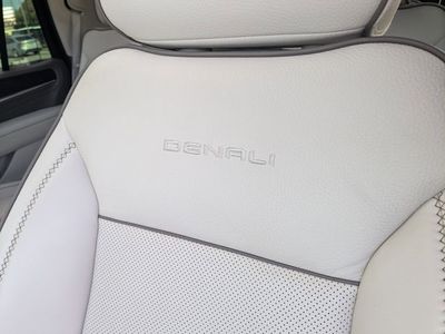 2024 GMC Yukon - Photo 21