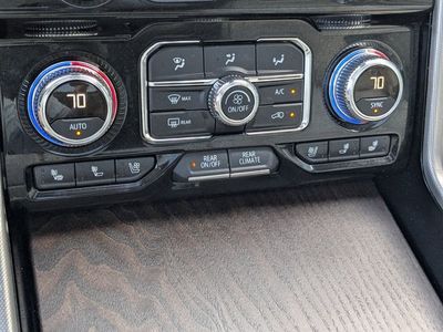 2024 GMC Yukon - Photo 22