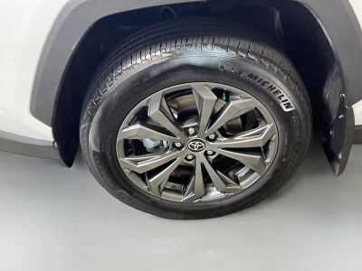 2025 Toyota RAV4 Hybrid — photo 11 view