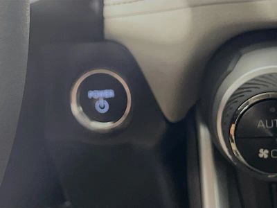 2025 Toyota RAV4 Hybrid — photo 20 view