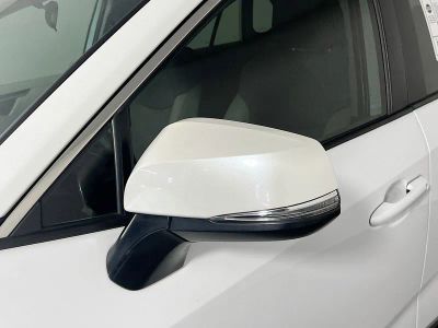 2025 Toyota RAV4 Hybrid — photo 10 view