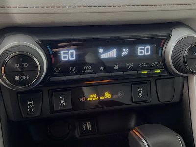 2025 Toyota RAV4 Hybrid — photo 23 view