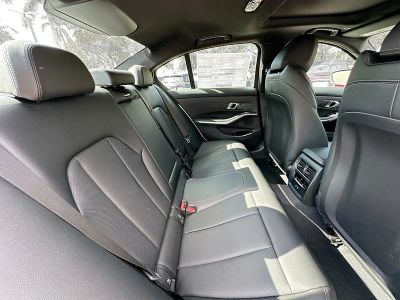 2025 BMW 3 Series — photo 24 view
