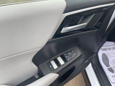 2025 Mitsubishi Outlander - Photo 20