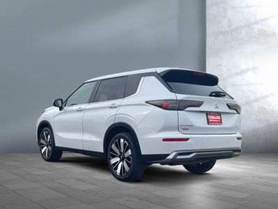 2025 Mitsubishi Outlander - Photo 4