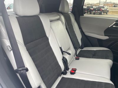 2025 Mitsubishi Outlander - Photo 14