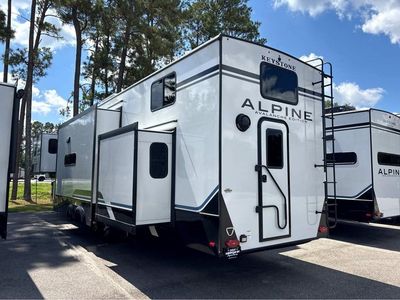 2026 Keystone Alpine Avalanche Edition - Photo 3
