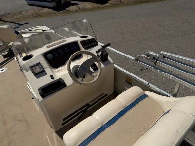1999 Bennington 22SF — photo 10 view