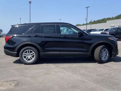 2026 Ford Explorer - Photo 2