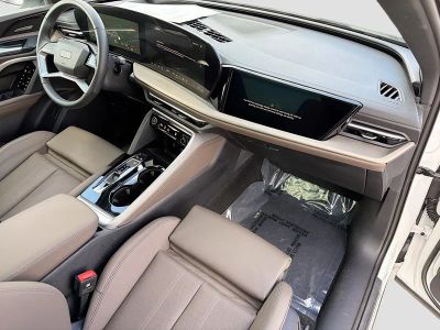 2025 Audi Q5 — photo 13 view