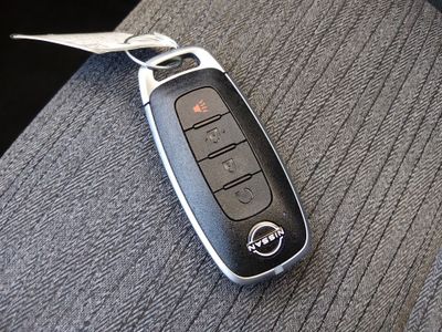 2023 Nissan Rogue — photo 15 view