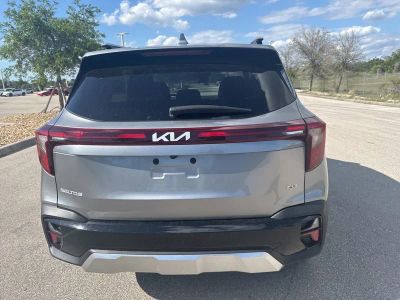 2024 Kia Seltos — photo 11 view
