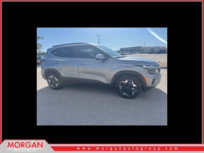 2024 Kia Seltos EX in Steel Gray — front three-quarter view