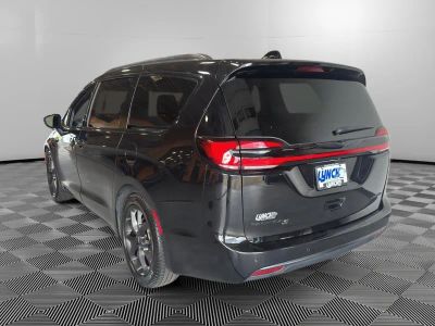 2025 Chrysler Pacifica — rear three-quarter view