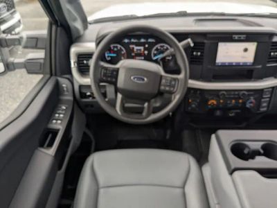 2026 Ford F-350SD — photo 15 view