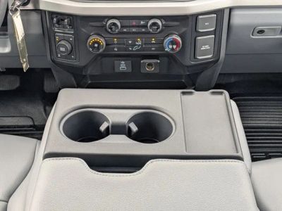 2026 Ford F-350SD — photo 18 view