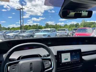 2026 Lincoln Nautilus — side profile view