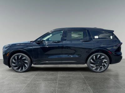 2026 Lincoln Nautilus — rear three-quarter view