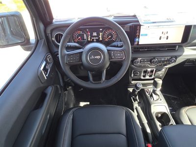 2026 Jeep Gladiator - Photo 10