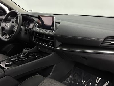 2025 Nissan Rogue - Photo 33