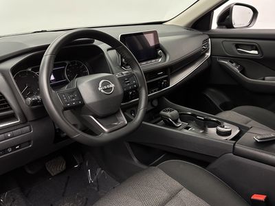 2025 Nissan Rogue - Photo 8