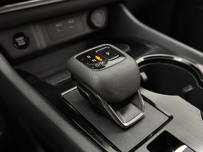 2025 Nissan Rogue - Photo 14