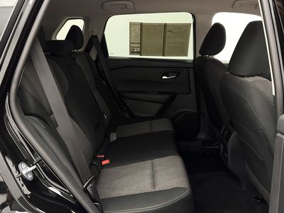 2025 Nissan Rogue - Photo 31