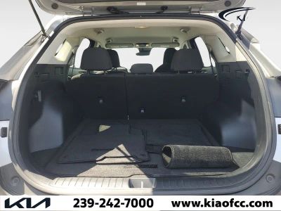 2025 Kia Sportage — photo 9 view