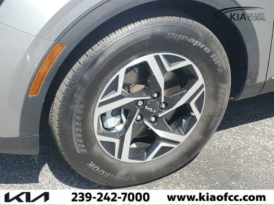 2025 Kia Sportage — photo 7 view