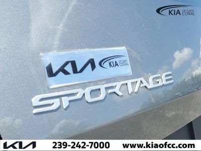 2025 Kia Sportage — photo 8 view