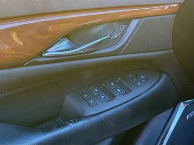 2017 Cadillac Escalade — photo 24 view