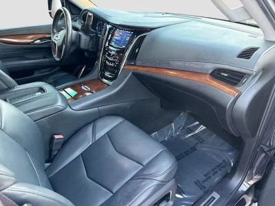 2017 Cadillac Escalade — photo 15 view