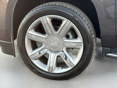 2017 Cadillac Escalade — photo 43 view