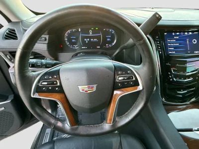 2017 Cadillac Escalade — photo 40 view
