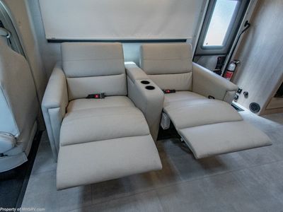 2026 Thor Motor Coach Chateau - Photo 10
