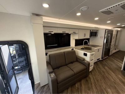 2026 Jayco Seneca - Photo 9