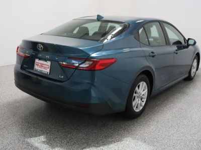 2025 Toyota Camry FWD - Photo 7