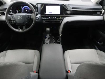 2025 Toyota Camry FWD - Photo 28