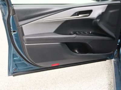 2025 Toyota Camry FWD - Photo 12