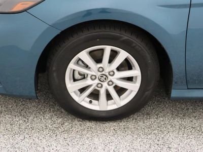 2025 Toyota Camry FWD - Photo 11